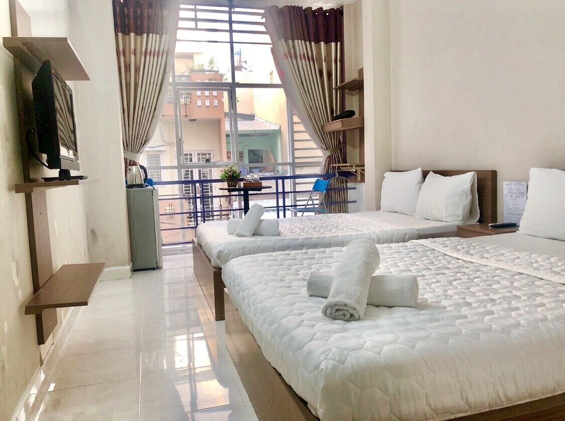ROOM, QUADRUPLE