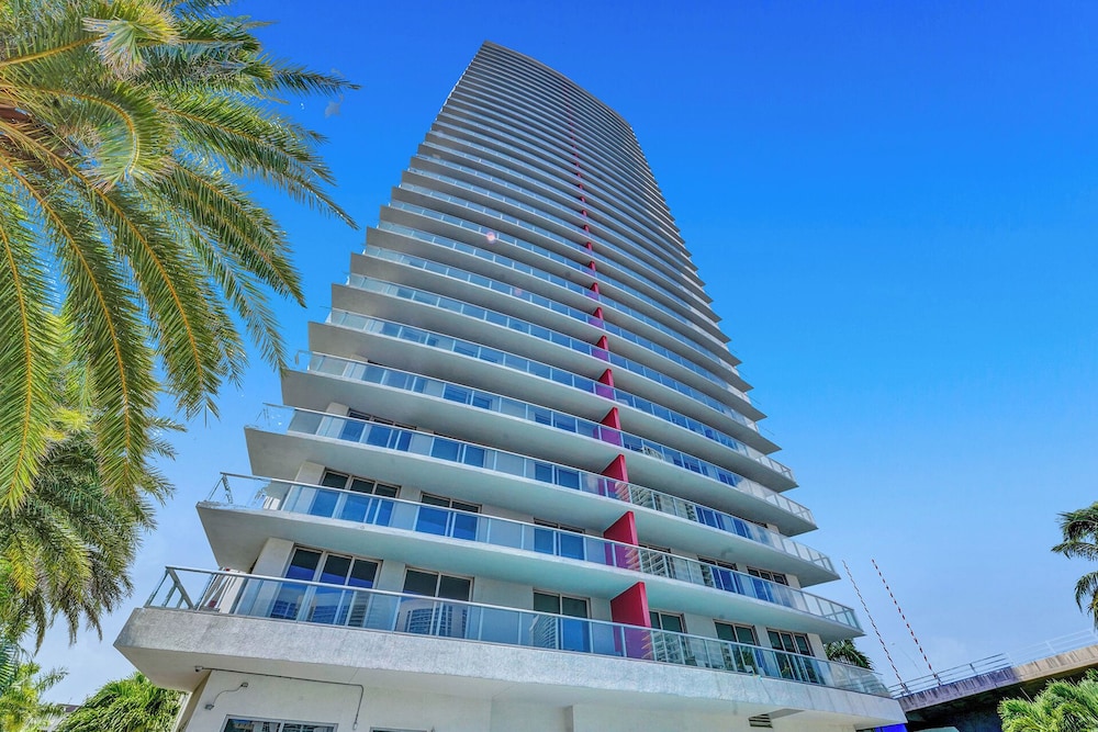 Beachwalk Elite Hotels Resorts 6/50