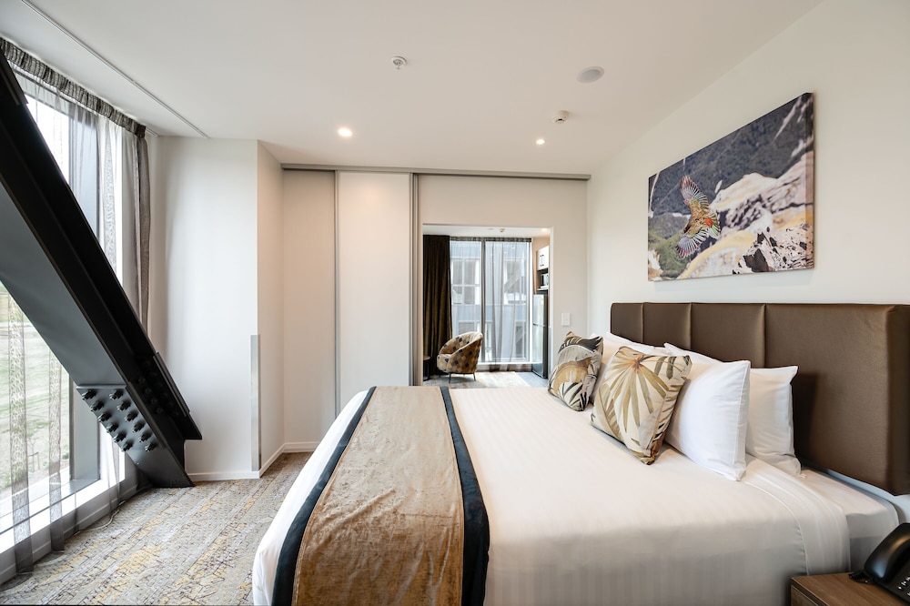 1 BEDROOM, APARTMENT