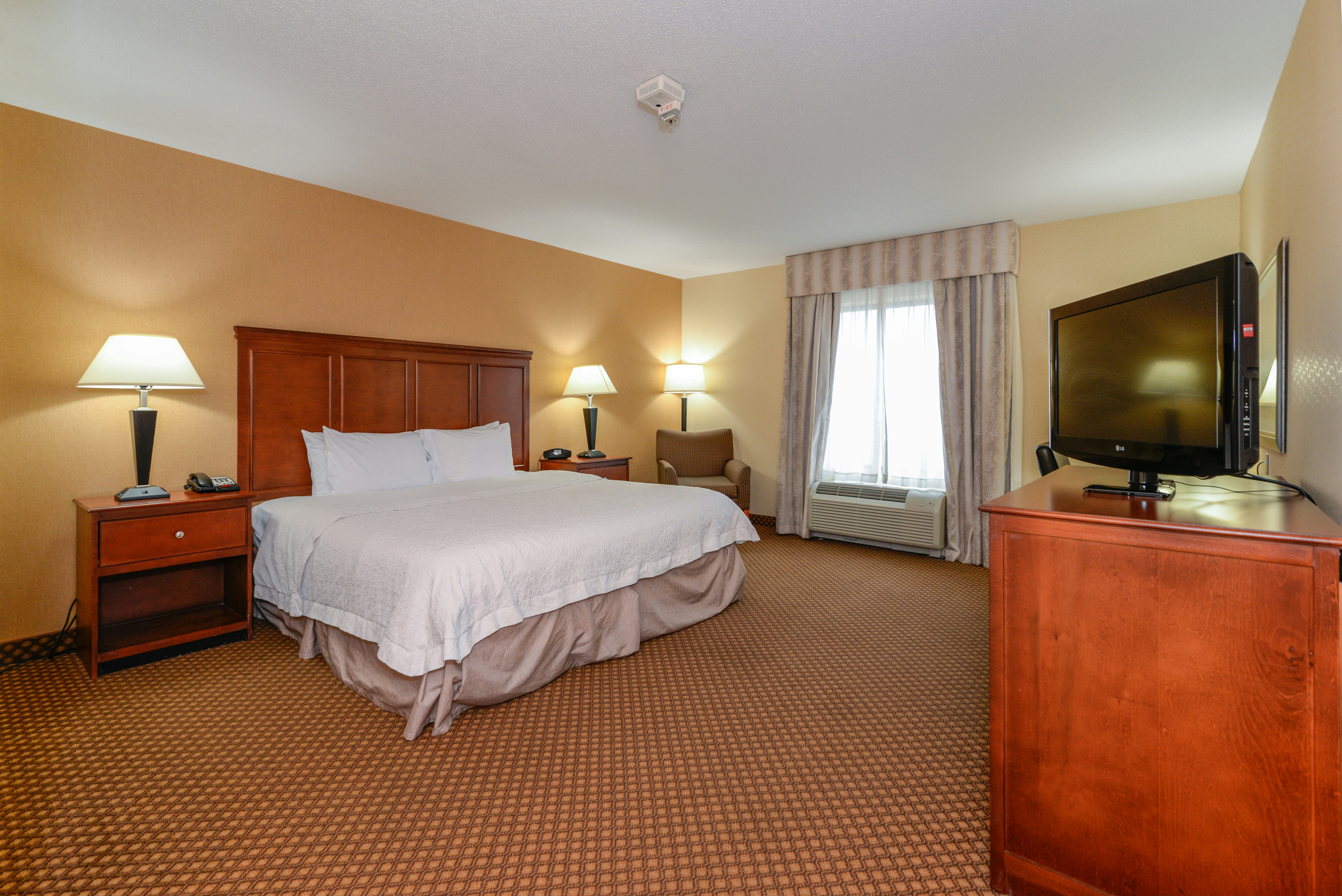 Room, King Bed, Accessible, Hampton Inn And Suites Detroit/Chesterfield Township 2/4
