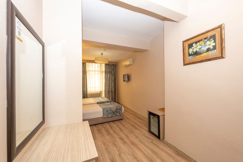 TUGRA HOTEL 41/65
