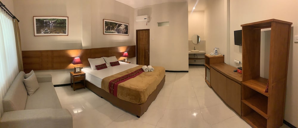 Kuta Suci Beach Hotel 14/43