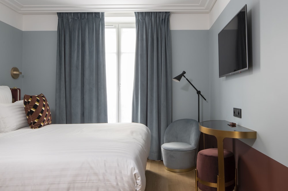 EXECUTIVE, DOUBLE BED