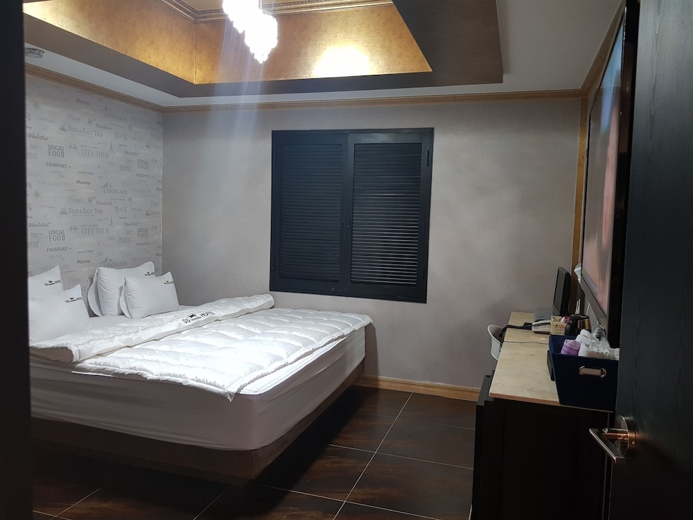 Business Hotel 14/27