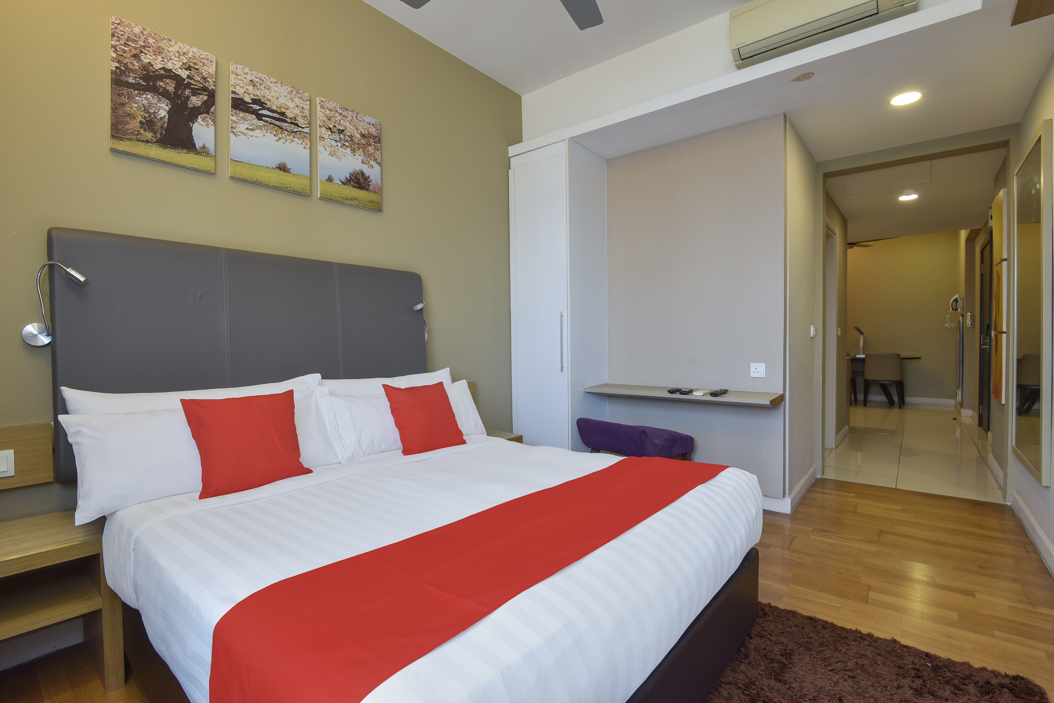 3 Bedrooms, Suite, Twin Towers View