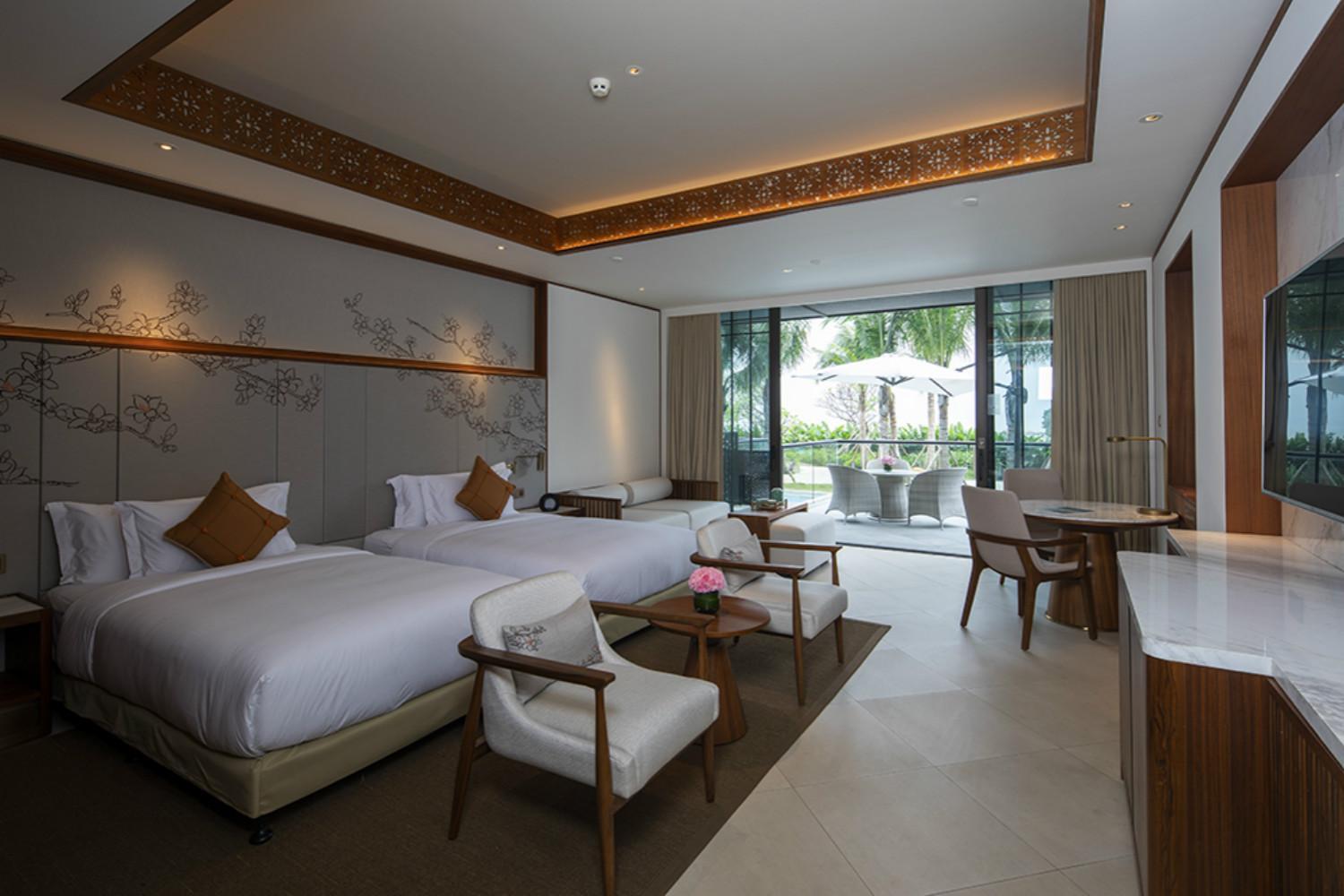 Canal Pool Twin Room