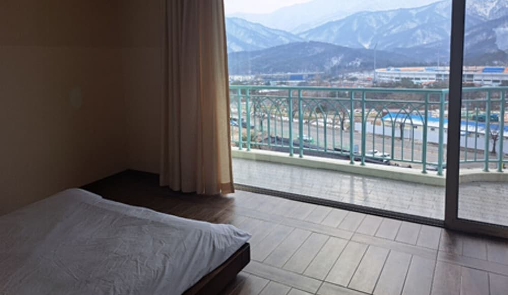 Seorak Pine Resort 10/31