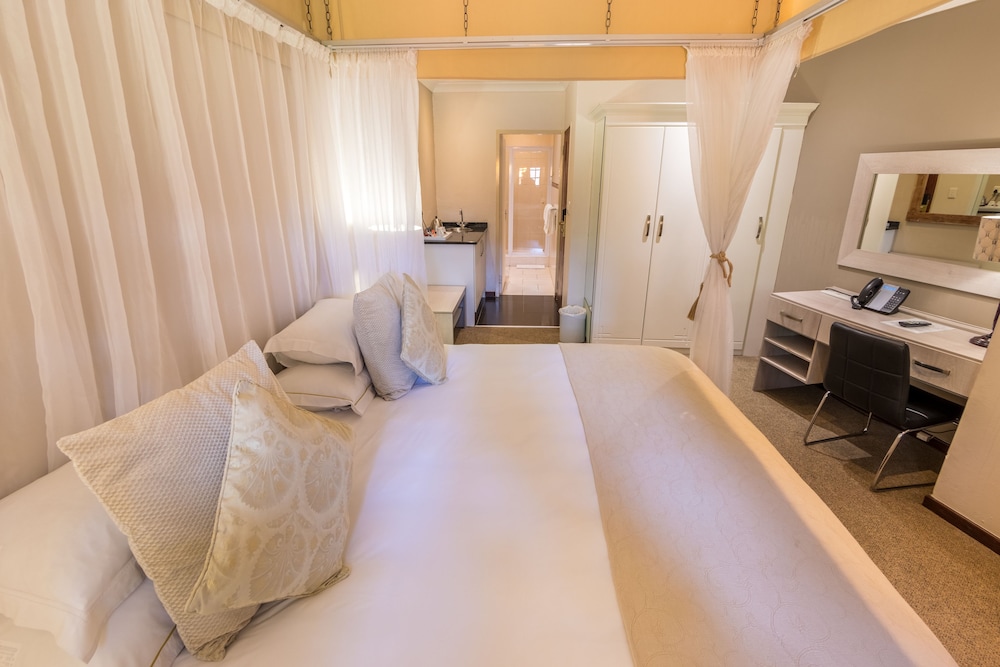 Constantia Hotel and Conference Centre 12/50