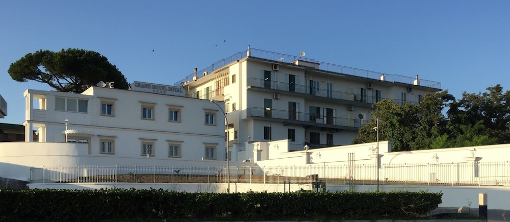 Grand Hotel Royal 5/48