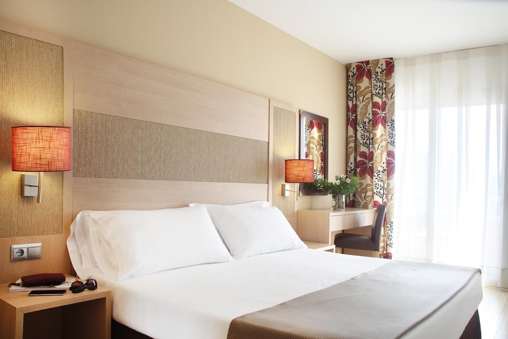 COMFORT, SINGLE, DOUBLE BED, BALCONY