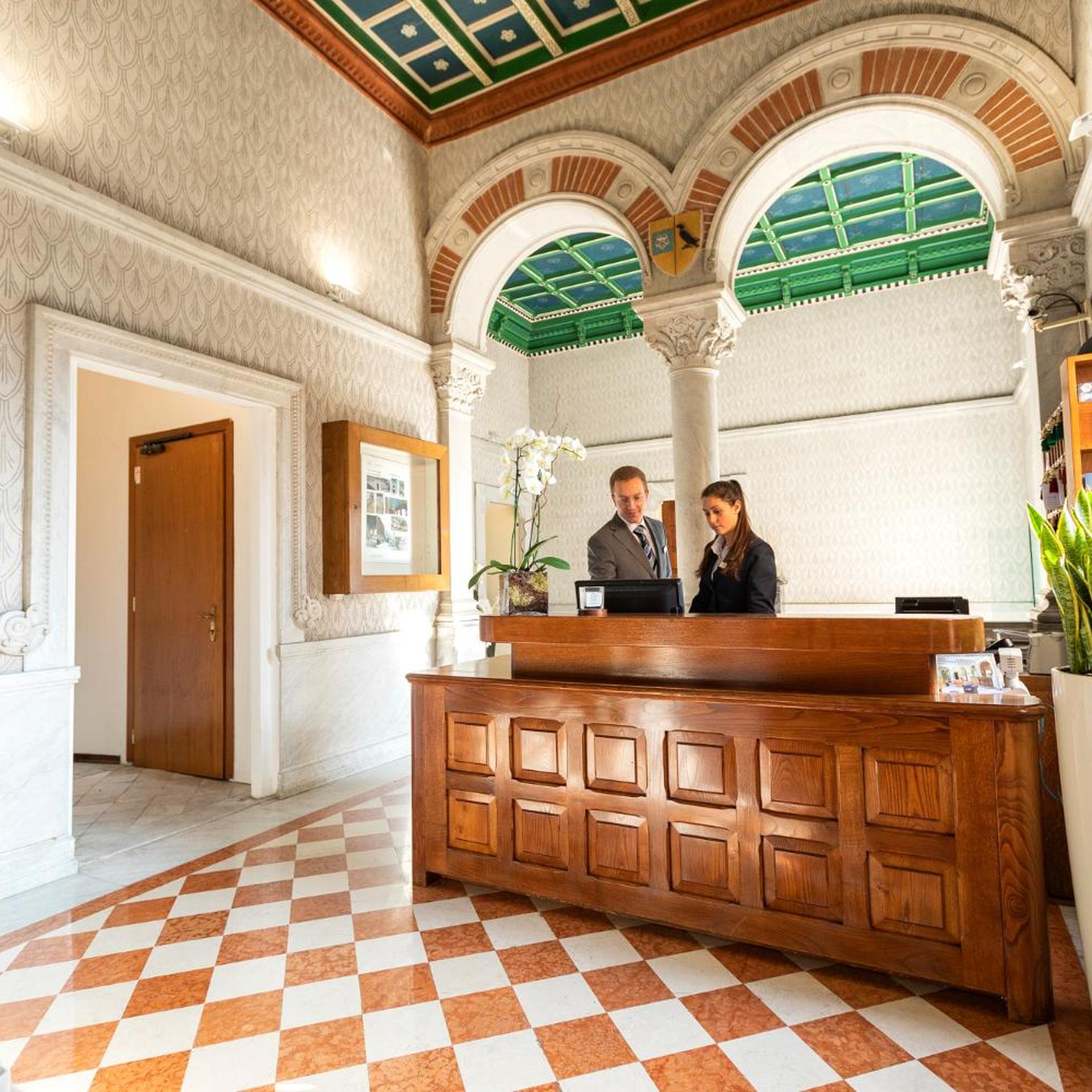 Villa Cipressi 6/50