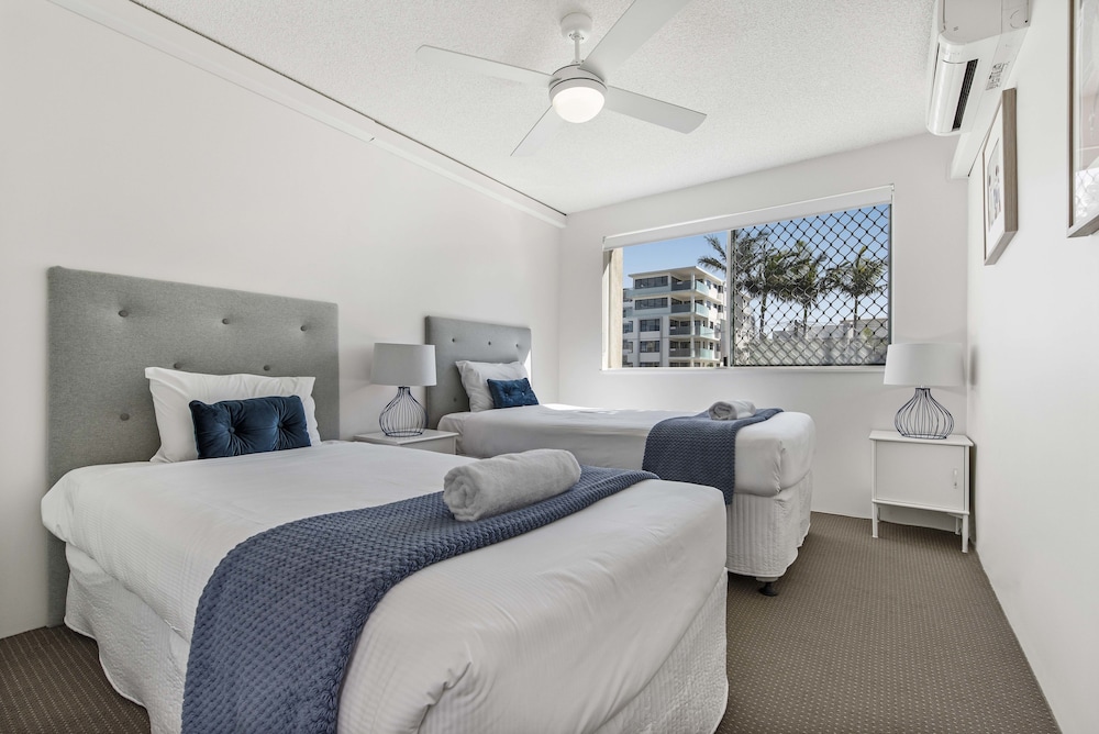 2 BEDROOMS, APARTMENT, MARINA VIEW