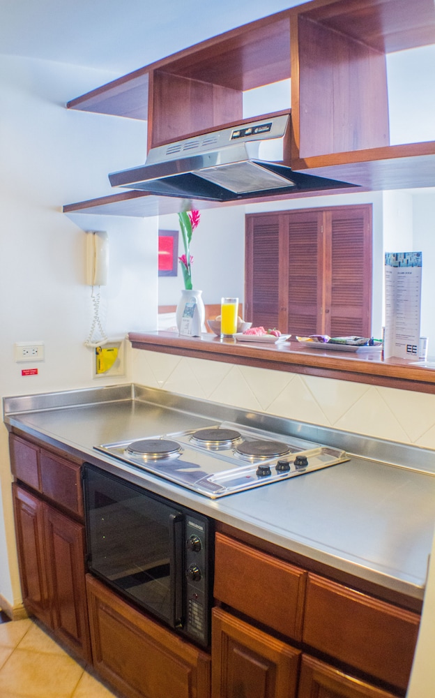 Leblon Suites Hotel 46/60