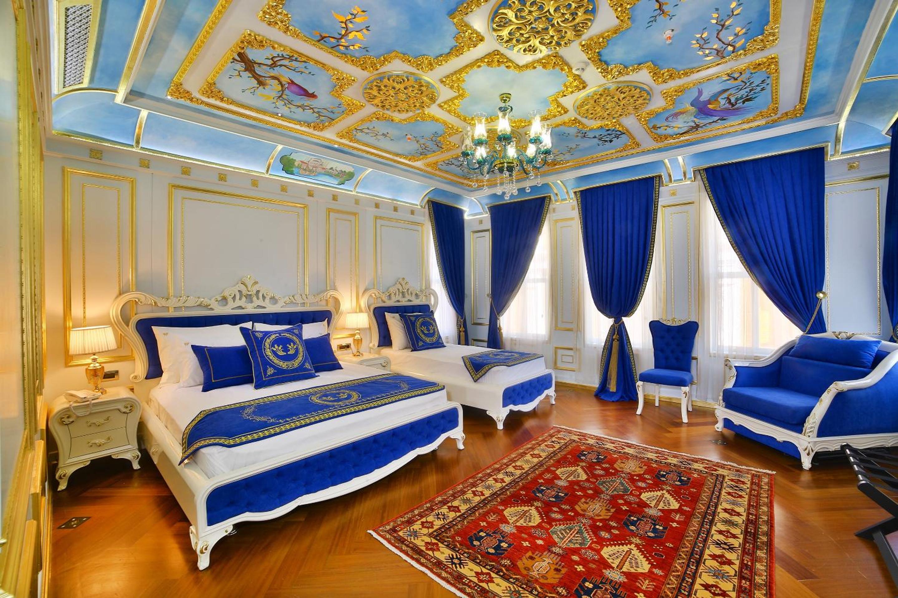 Mansion, Triple