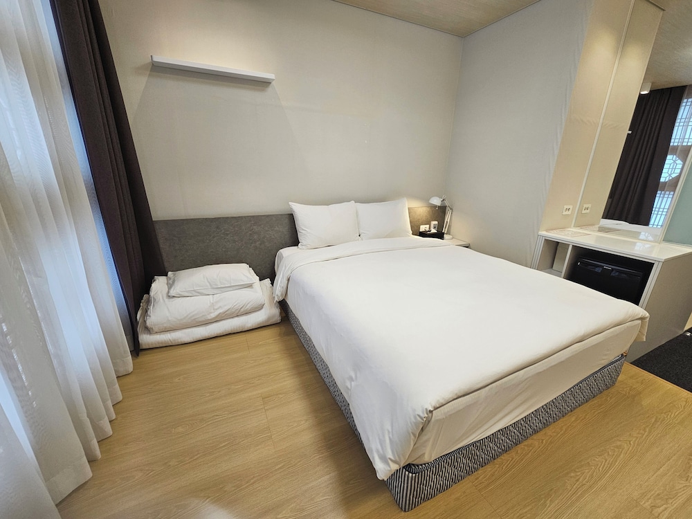 Ondol, Premier, 3 Futon Beds, Premier Lounge Access