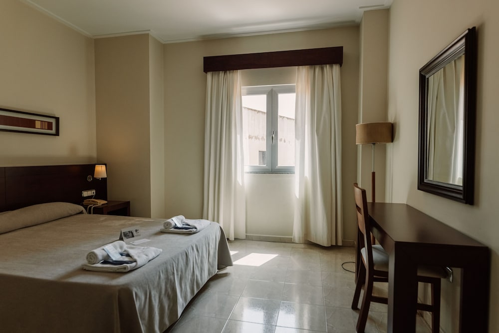 1 Bedroom, Superior, Queen and Twin Beds