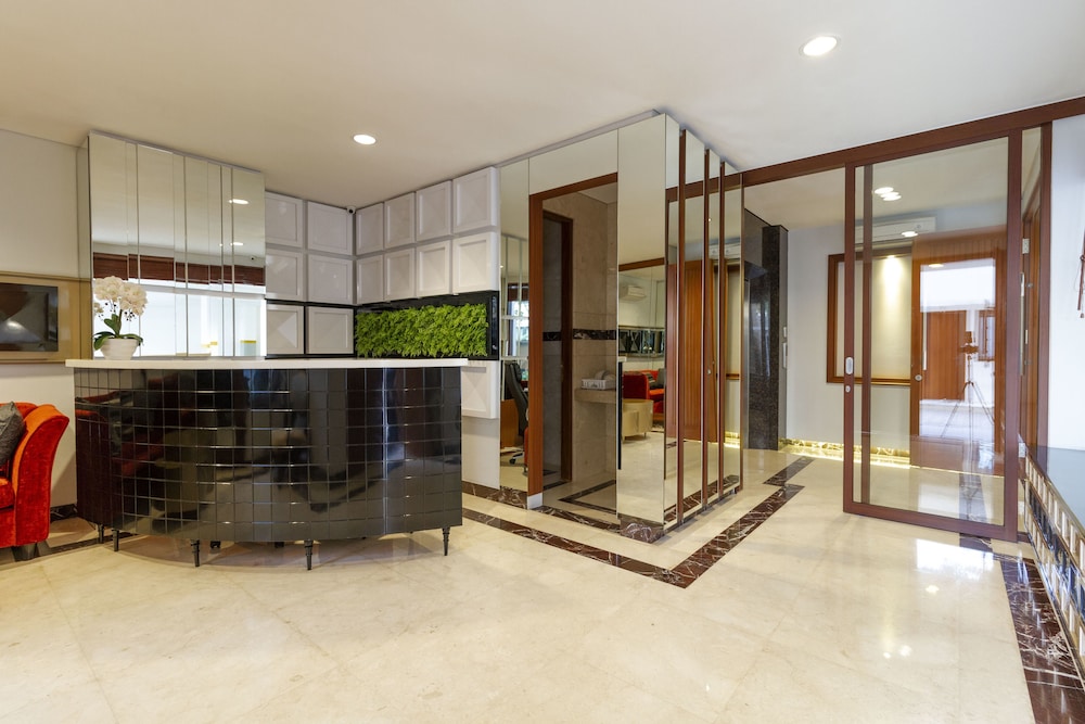 RedDoorz Plus @ CBD Bintaro 5/56