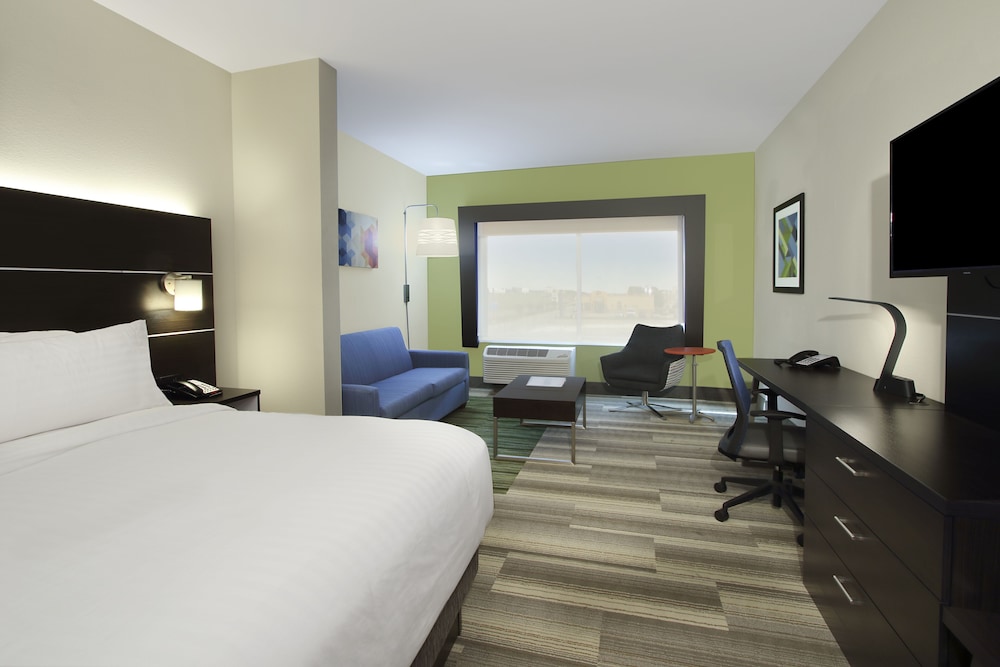 Holiday Inn Express And Suites Katy 11/54