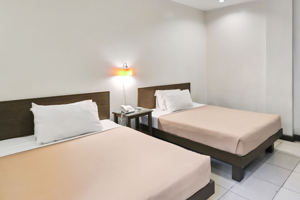 Governor Forbes Inn - Manila City Center by ZUZU 22/31