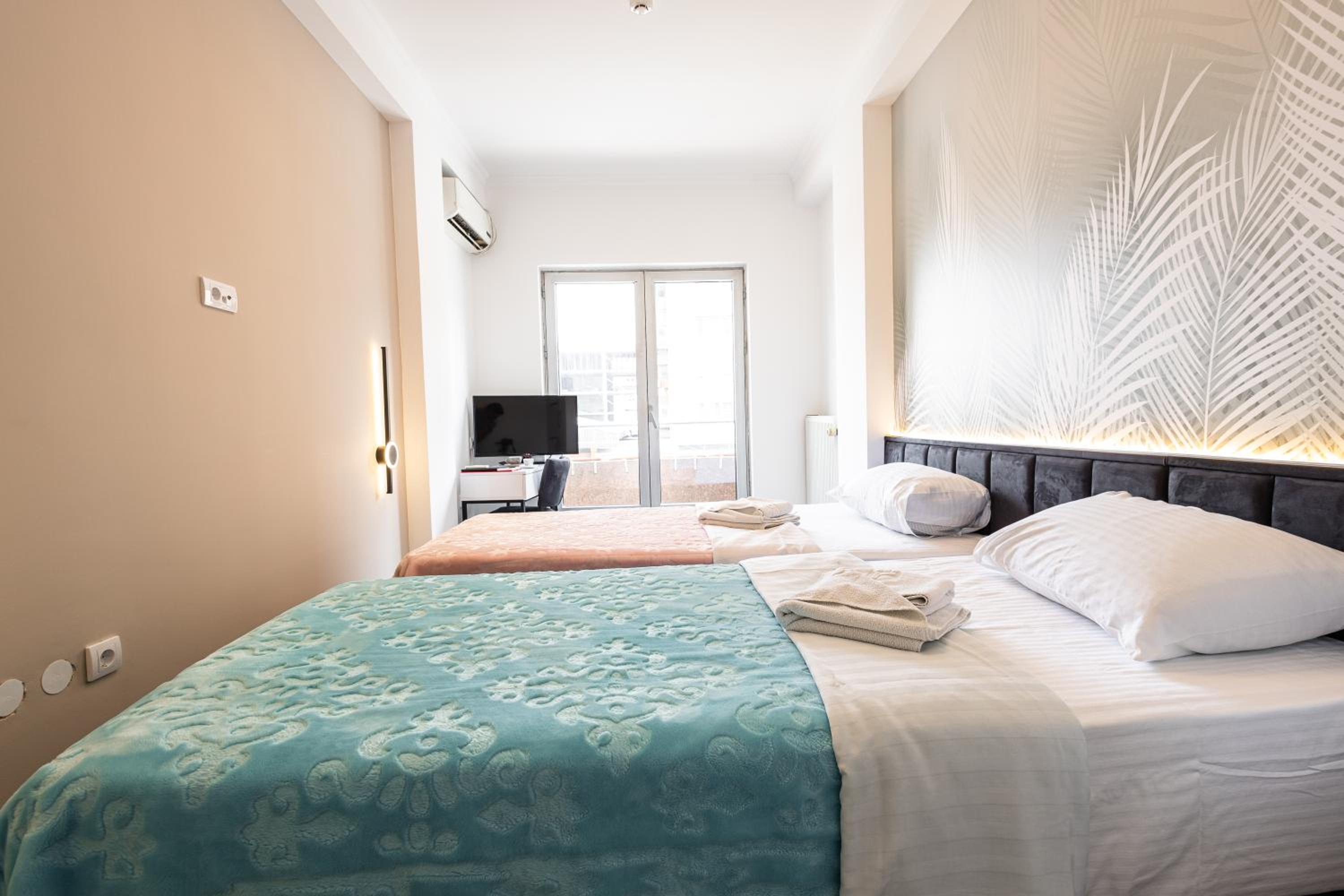 Room, Single