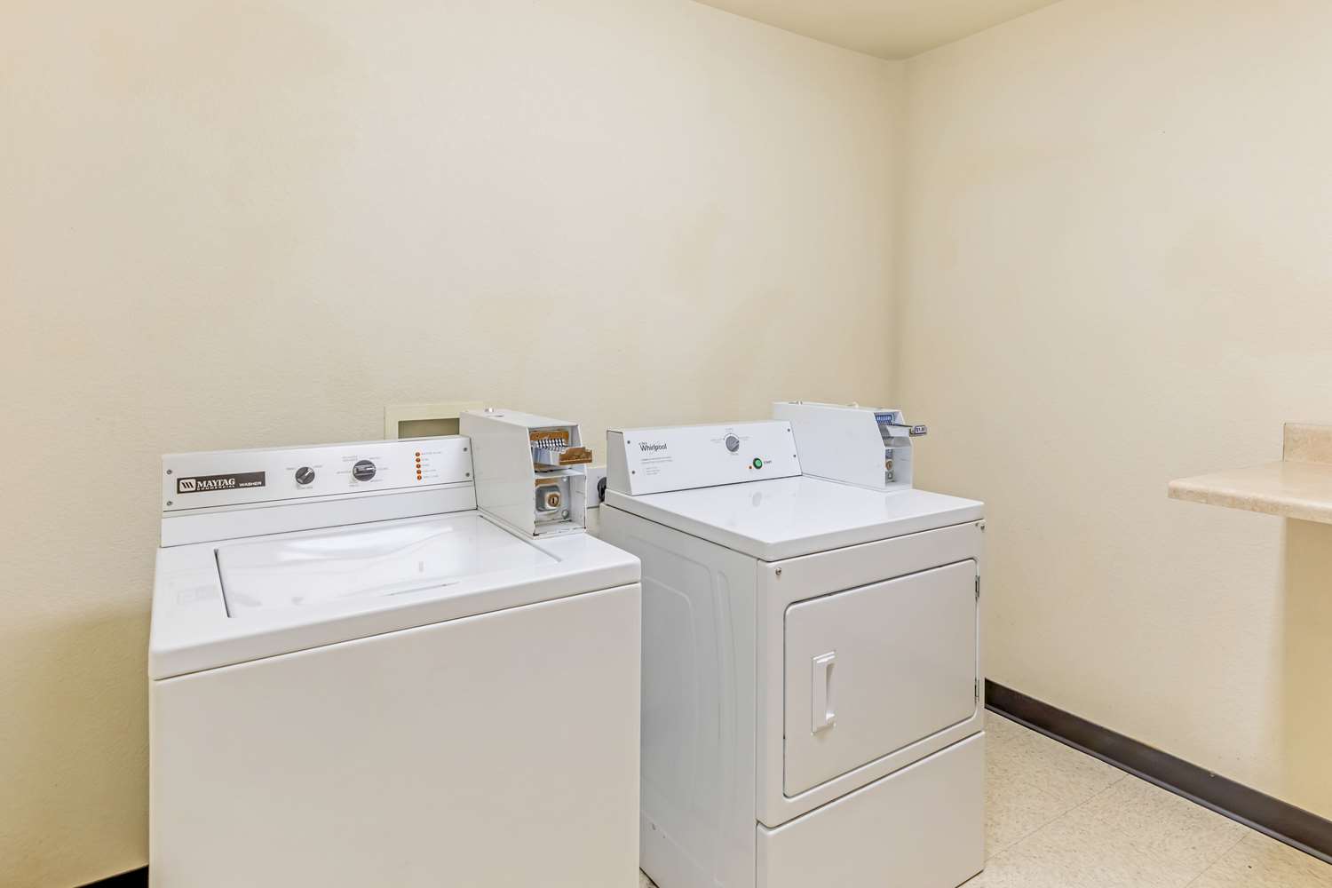 Comfort Suites Longmont, CO 7/8
