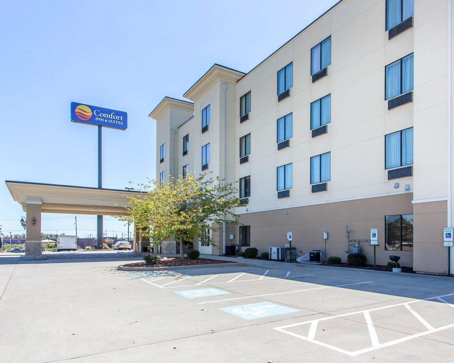 Comfort Inn & Suites Madisonville KY 31/33