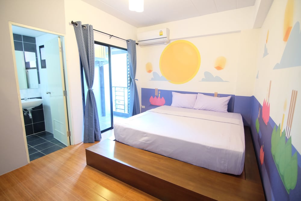 Hide Bangkok Hostel 13/69