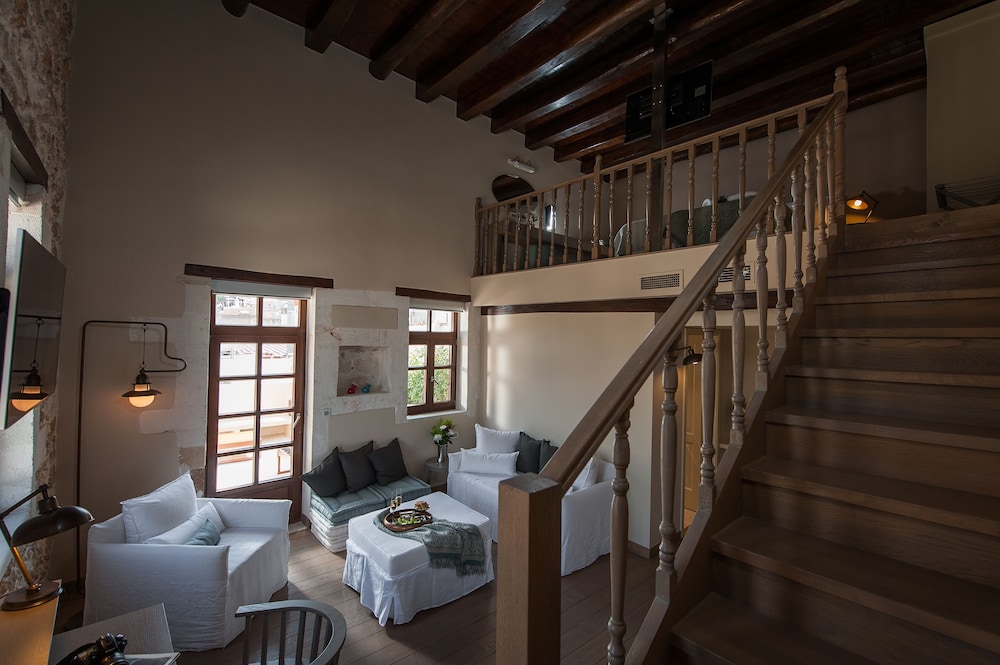 Serenissima Boutique Hotel 48/71