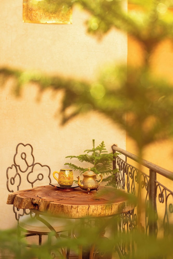 Riad Oulaya 45/50