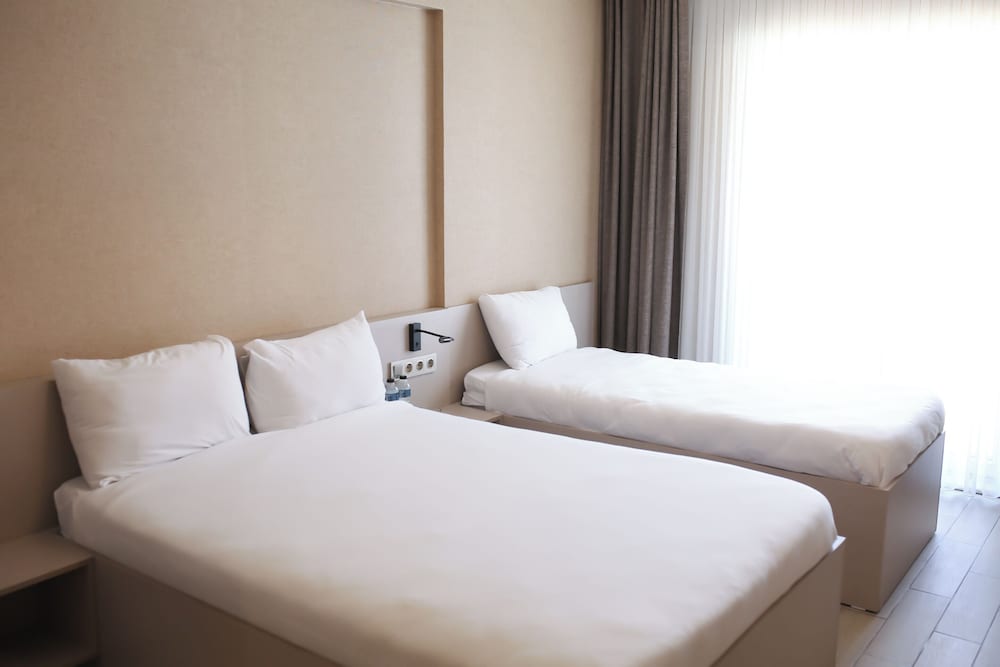 Otel Cinas 7/36
