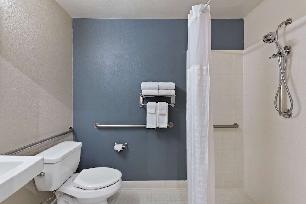Extended Stay America - Dallas - Coit Road 26/66