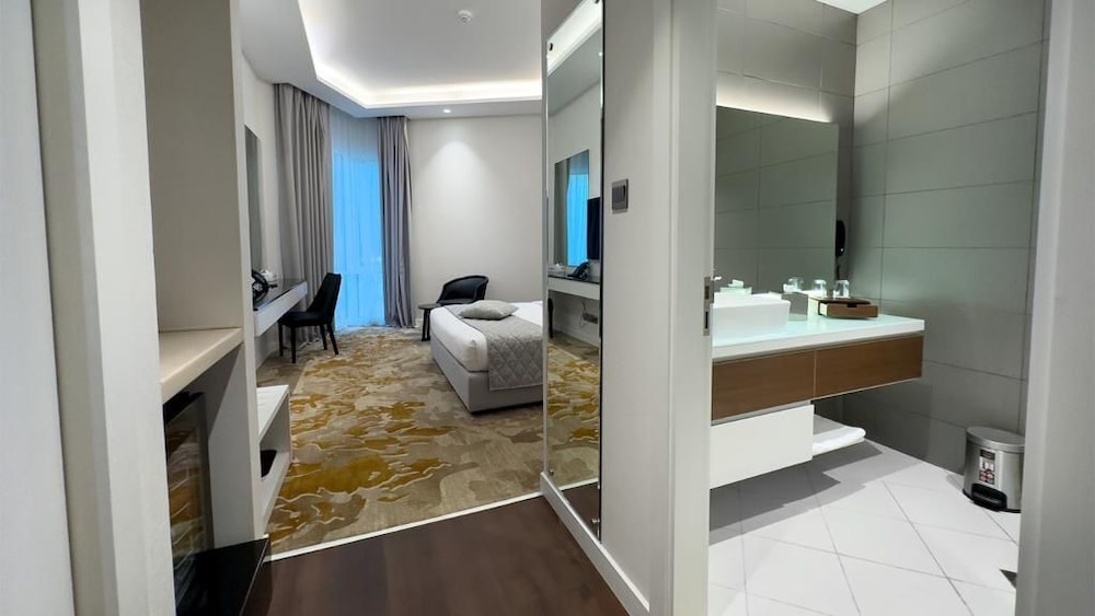 eStay Hotel by Jacobs 54/54
