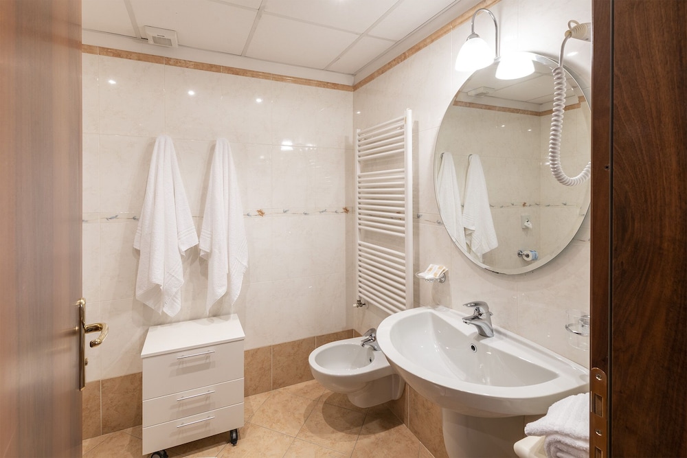 Hotel Pineta Campi 33/90