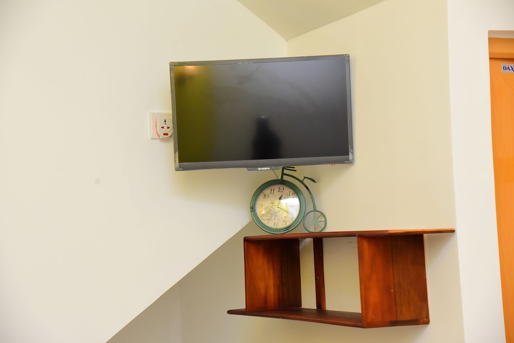 White Villa Airport Transit Hotel 7/45