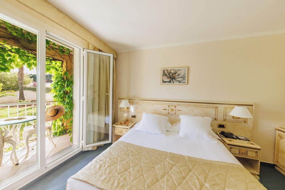 Hotel Corsica 24/74