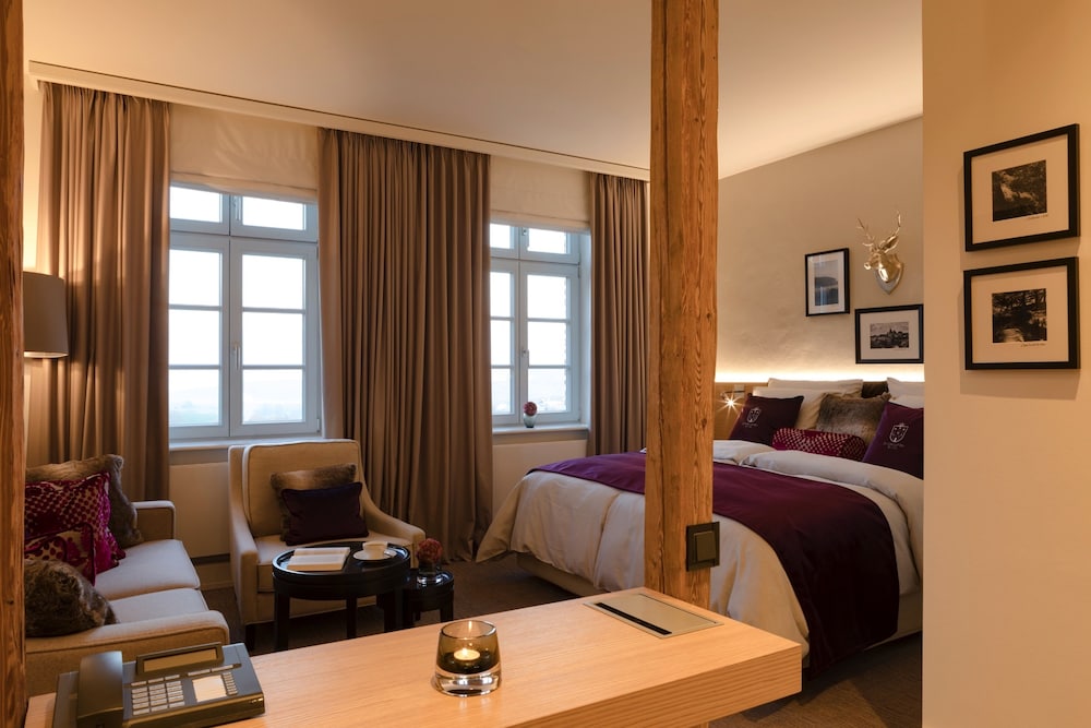 Hotel Brunnenhaus Schloss Landau 38/50