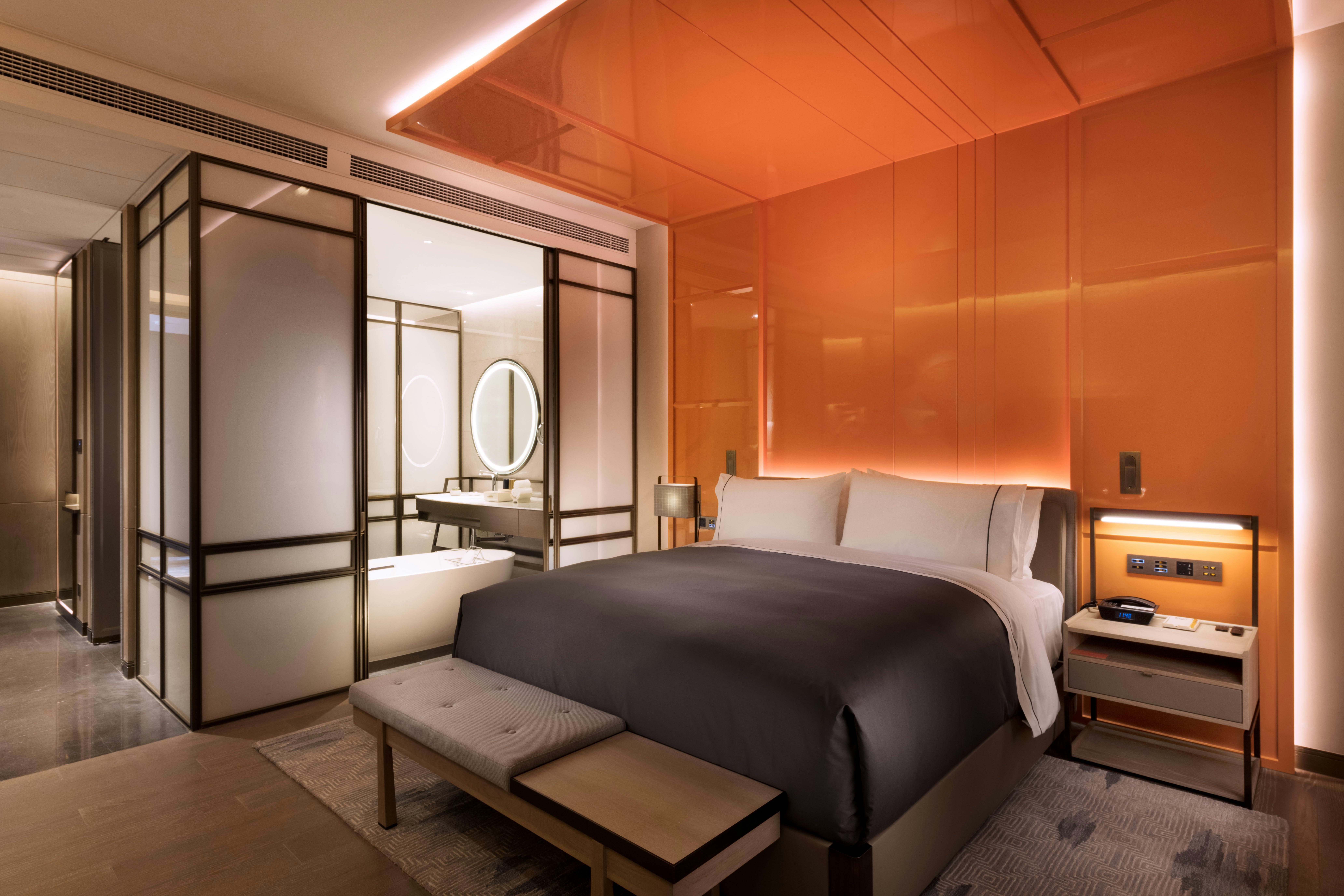 CANOPY, KING BED