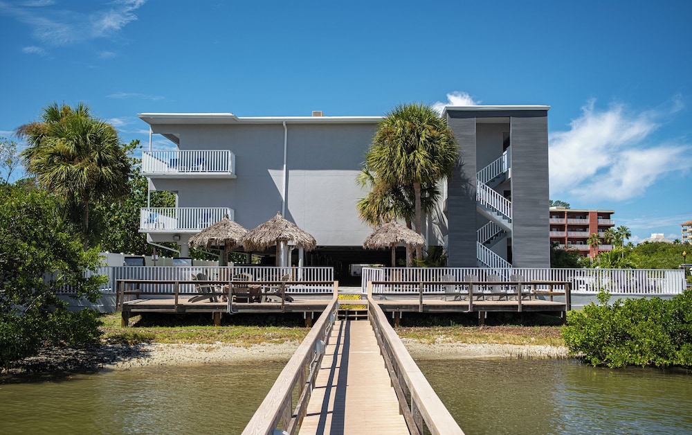 The Fold Hotels Indian Shores 62/67