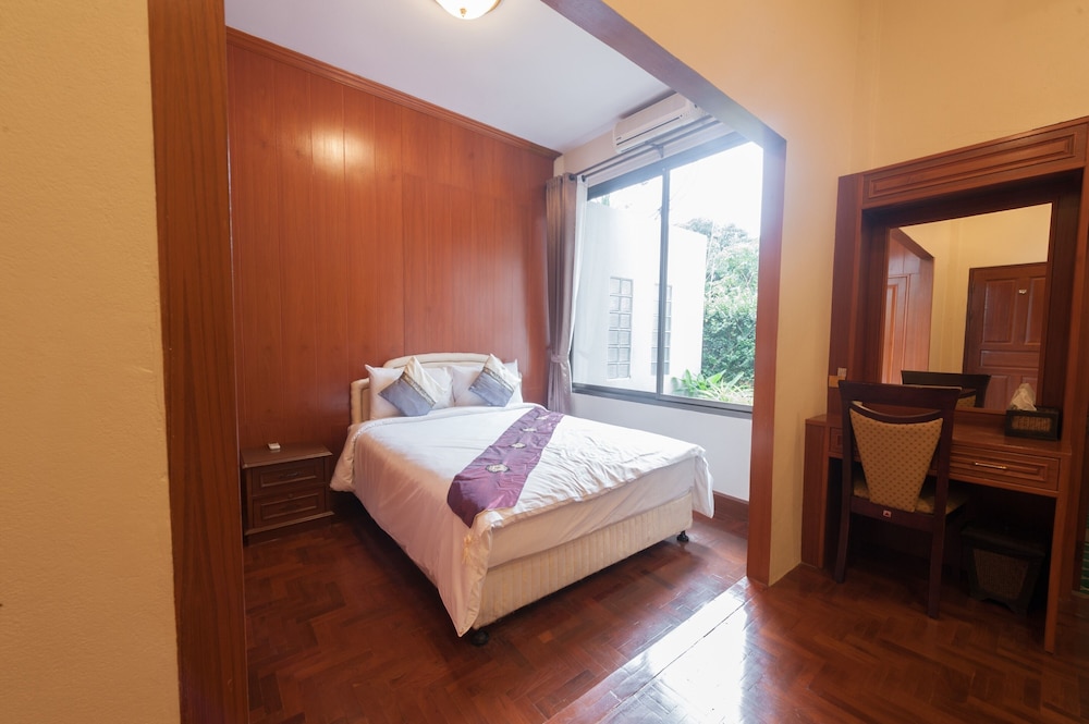 RUEN ARIYA RESORT 30/76