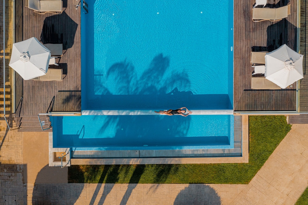 Louis Althea Beach Hotel 36/38