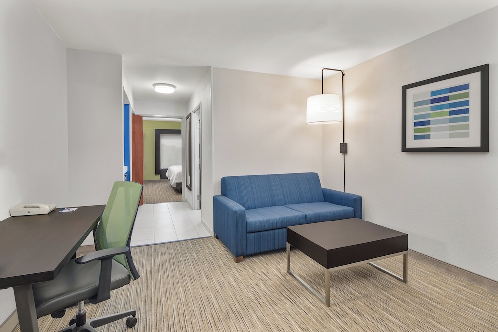 Holiday Inn Express Hotel Suites Greenville Spartanburg Duncan 44/66