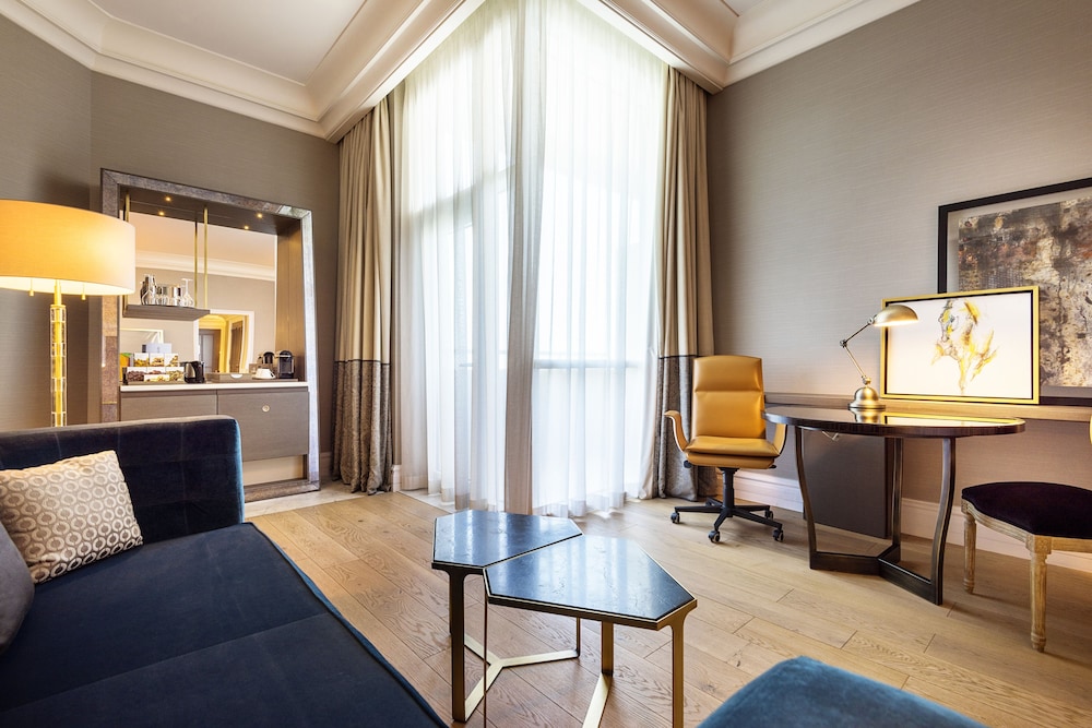 The Ritz Carlton Doha 41/57