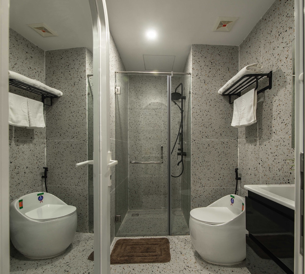 Pavillon Garden Hotel & Spa 67/71