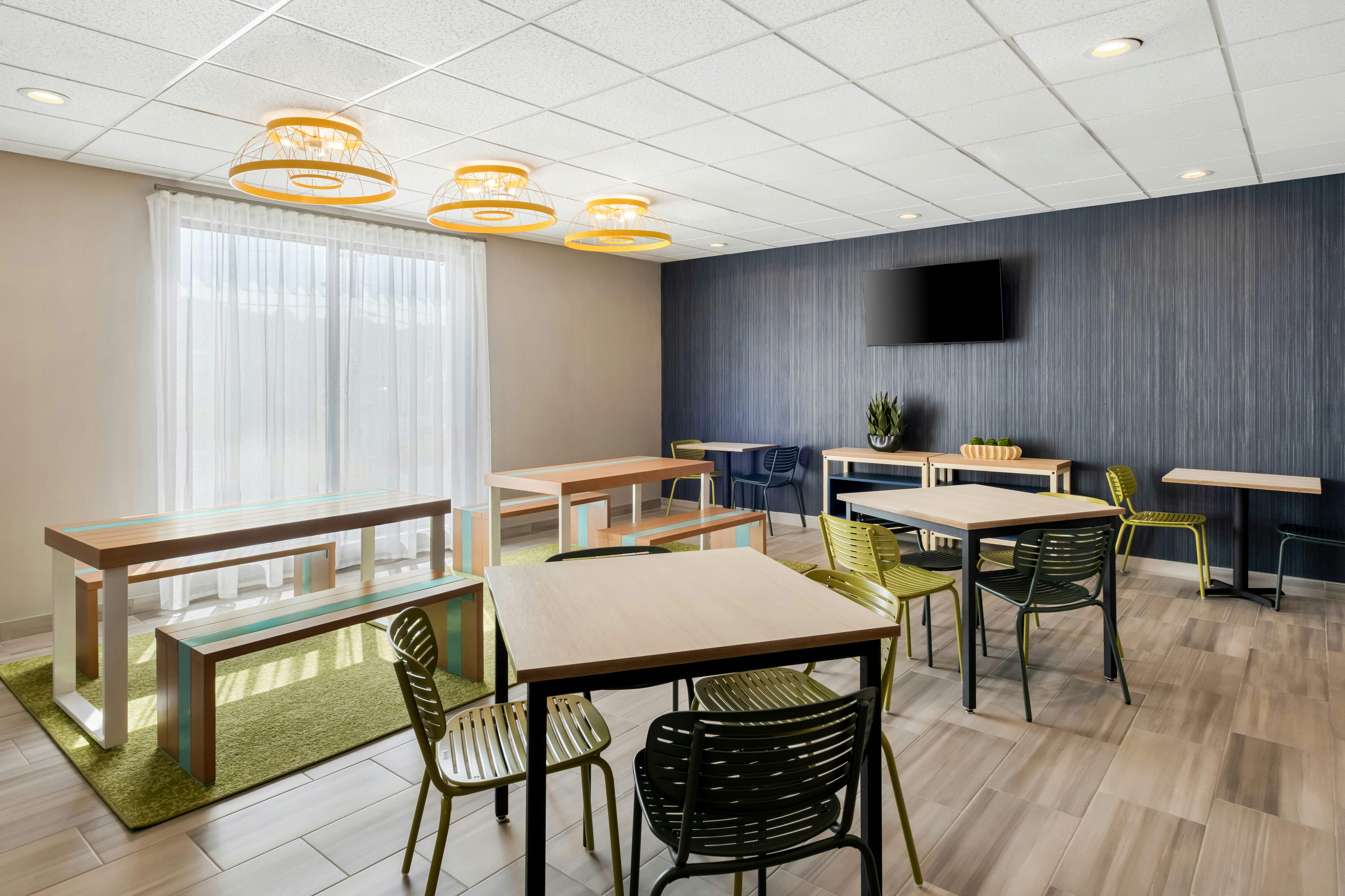 Spark by Hilton Staunton 35/41