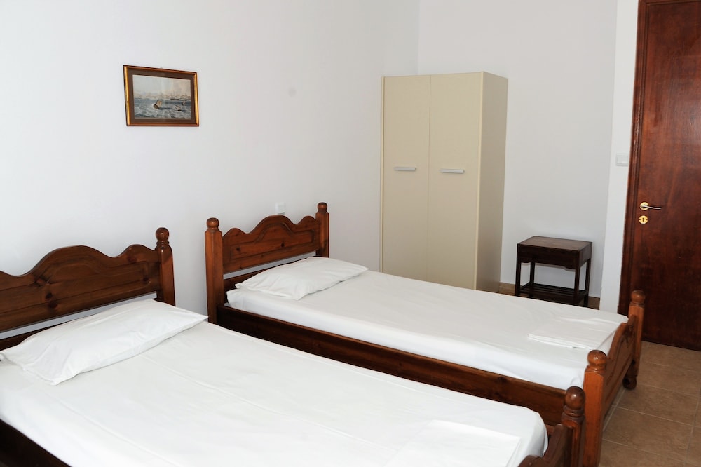 2 BEDROOMS, APARTMENT, POOL VIEW