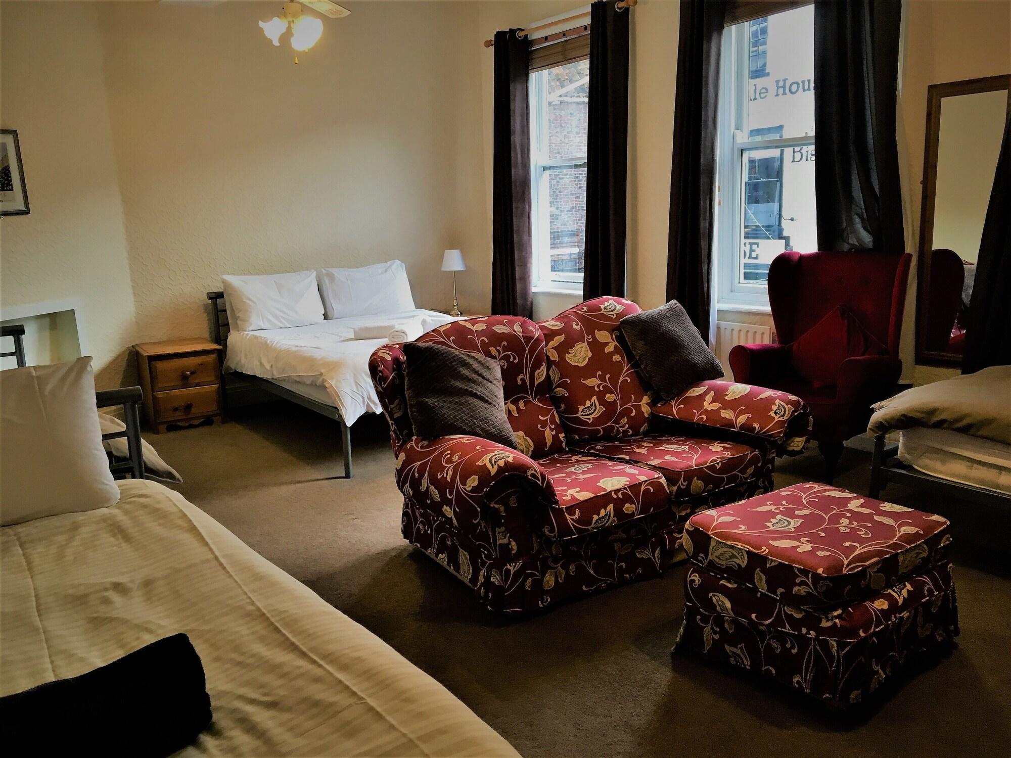 The Watergate Inn 24/36
