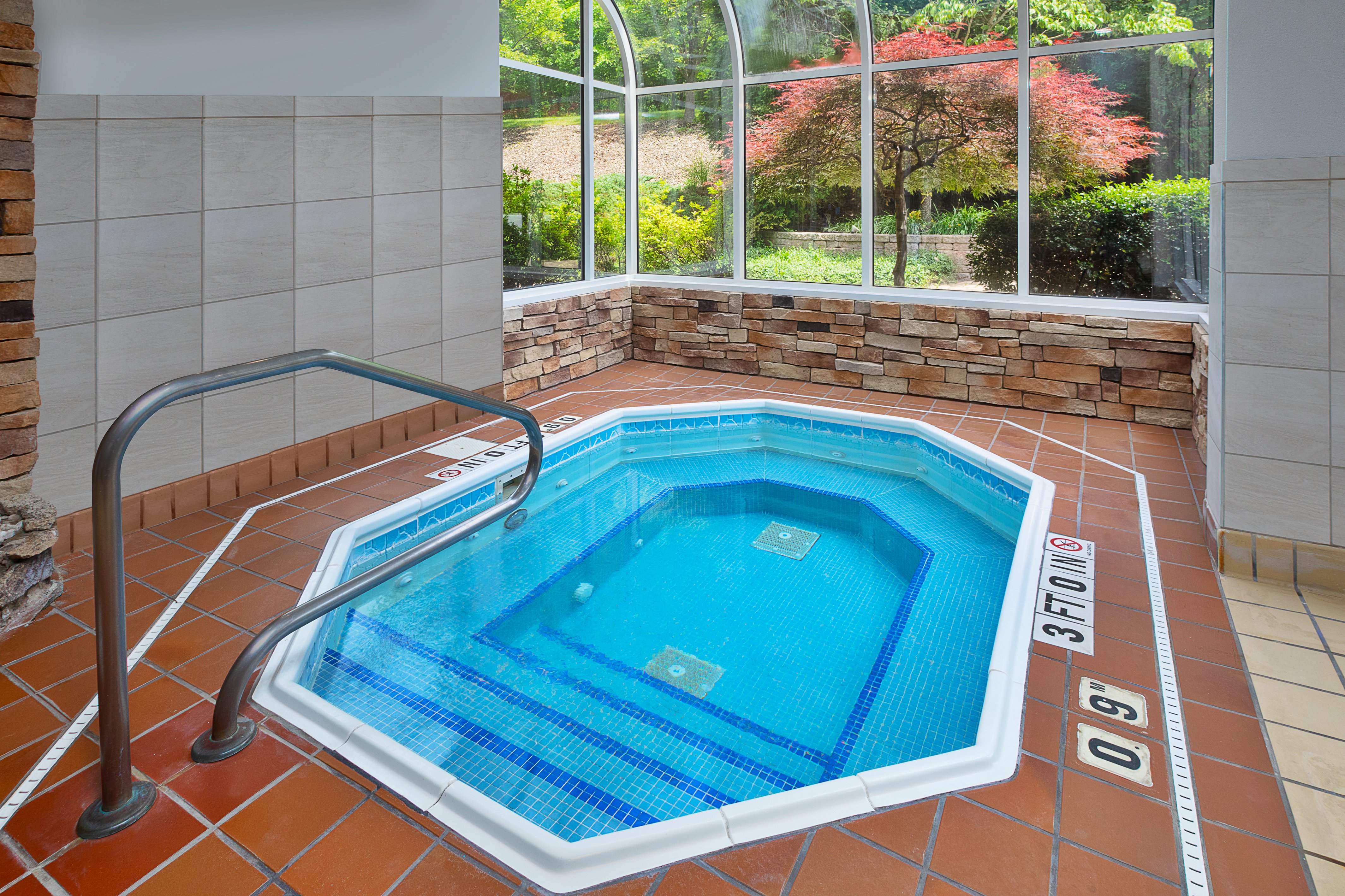Holiday Inn Express Hotel Suites Youngstown N Warren Niles 42/79