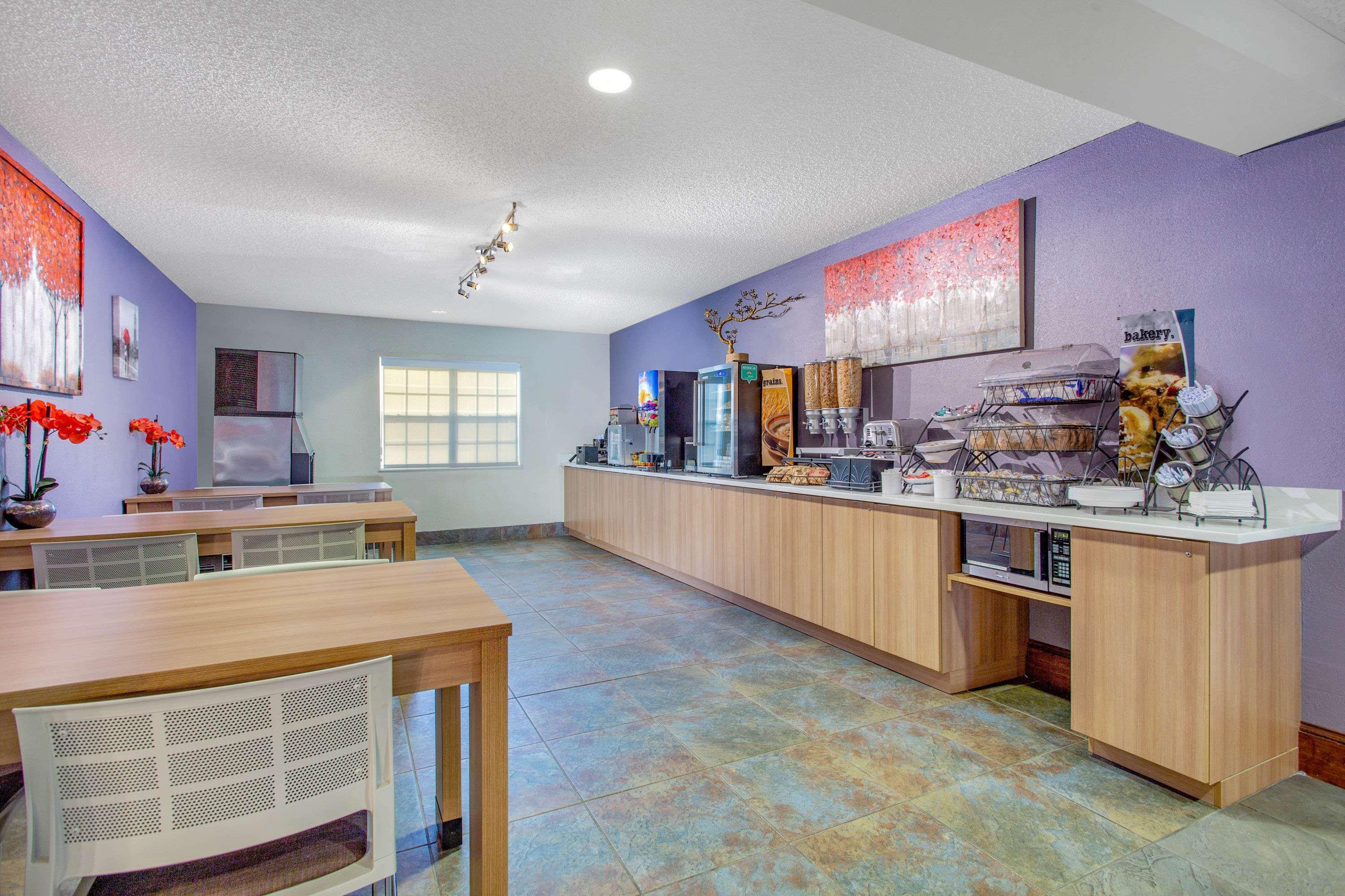 Microtel Inn Suites By Wyndham Lillington Near Campbell U 1/17