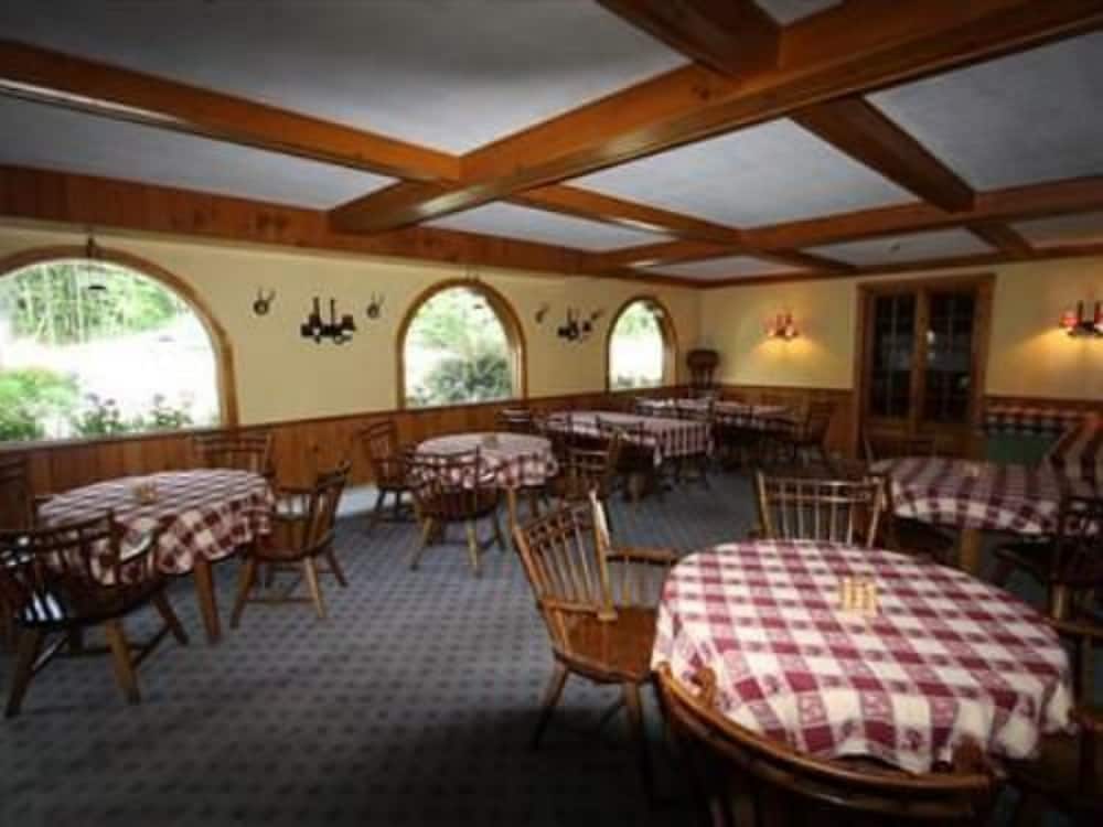 NORTHERN LIGHTS LODGE 51/70
