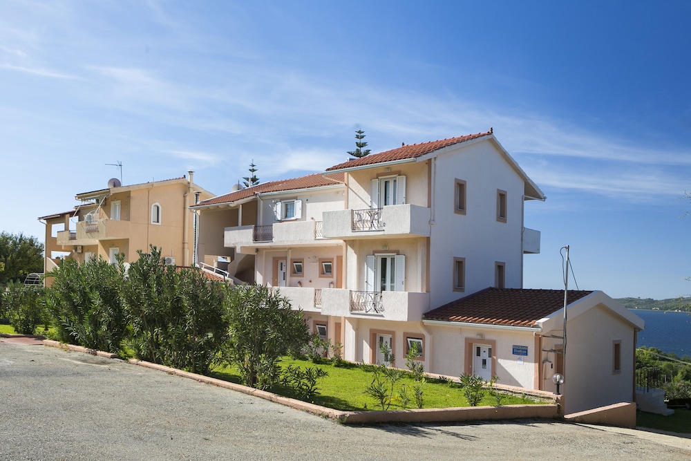 Panorama Fanari Studios Apartments 5/77